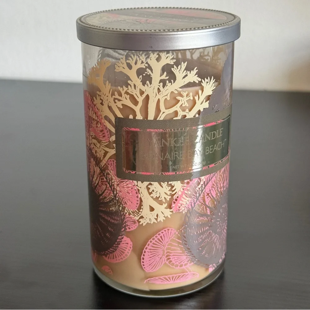 Yankee Candle Coral Reef Decorative Jar Candle in Bonaire bay Beach